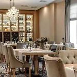 Hotel Airport Okecie 4*