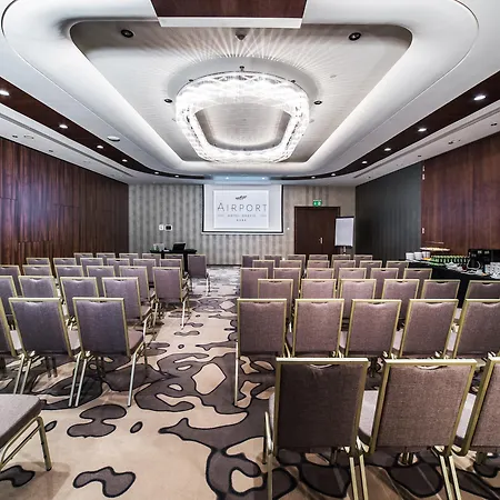 Airport Okecie Warschau