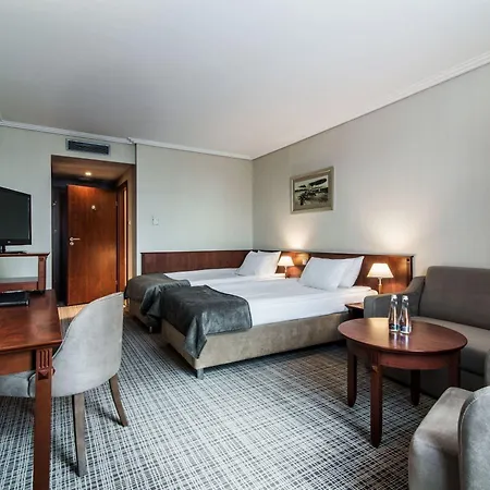 Airport Okęcie 4* Warszawa