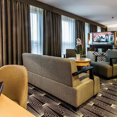 Airport Okecie 4* ורשה