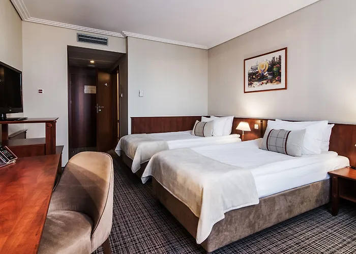 Airport Okęcie Hotel 4*