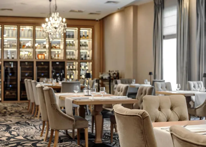 Ξενοδοχείο Airport Okecie 4*