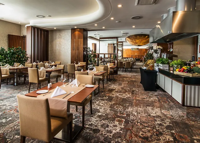 Ξενοδοχείο Airport Okecie 4*